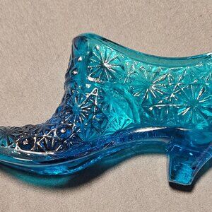 Vintage Fenton Daisy & Button Blue Glass Slipper